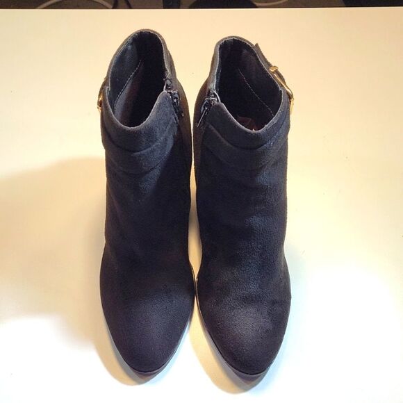 FOREVER SUEDE ANKLE BOOTIES ZIPPER CLOSURE - Picture 2 of 12